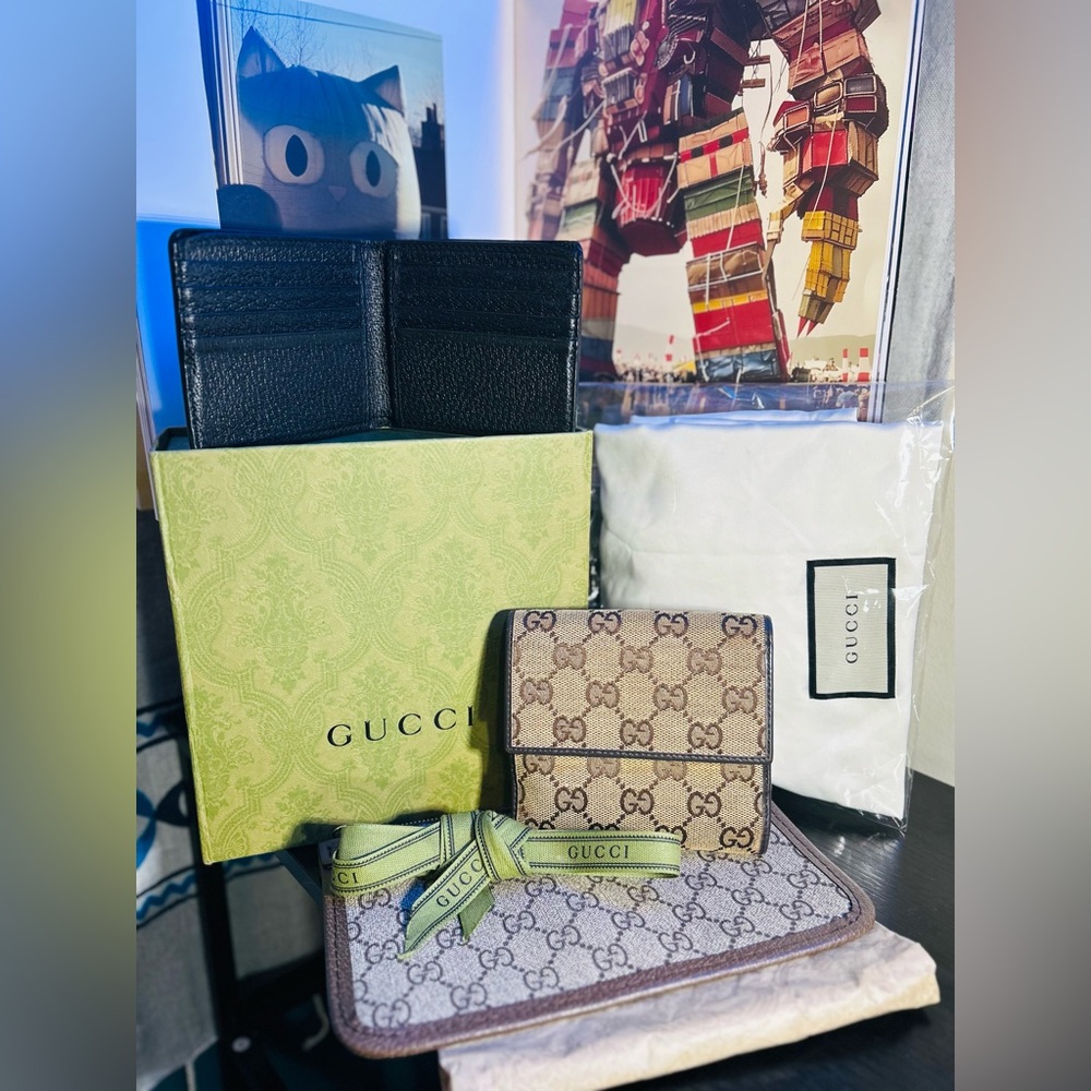 Gucci Beige Brown GG Canvas Bifold Wallet with Black Interior